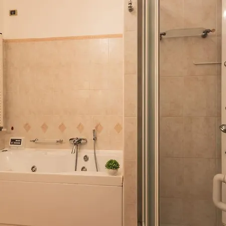 Villa Benvenuti A Eden, Con Piscina E Giardino