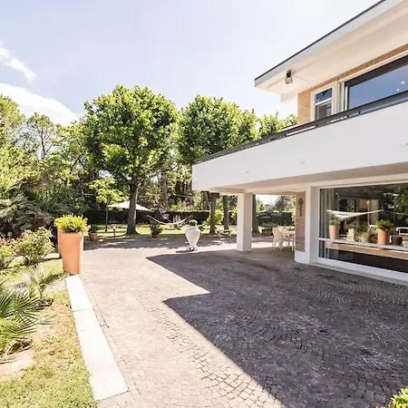 Benvenuti A Eden, Con Piscina E Giardino Willa *