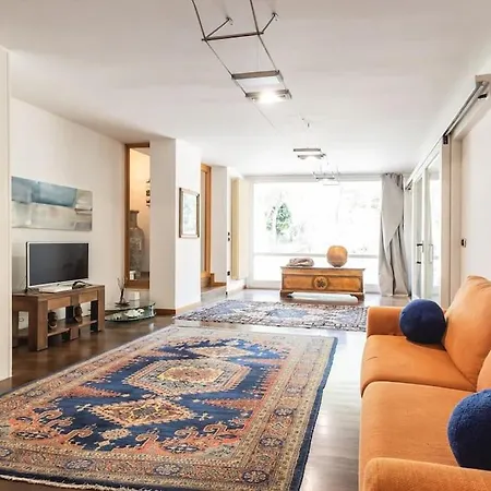 Benvenuti A Eden, Con Piscina E Giardino Πέζαρο
