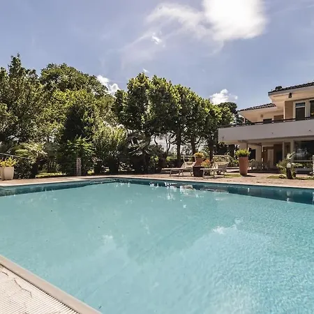 Villa Benvenuti A Eden, Con Piscina E Giardino Pésaro