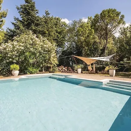 Benvenuti A Eden, Con Piscina E Giardino *